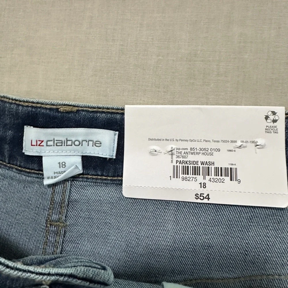 Liz Claiborne Women's 18 Wide Leg Jeans Blue High-Rise Parkside Wash Stretch NEW